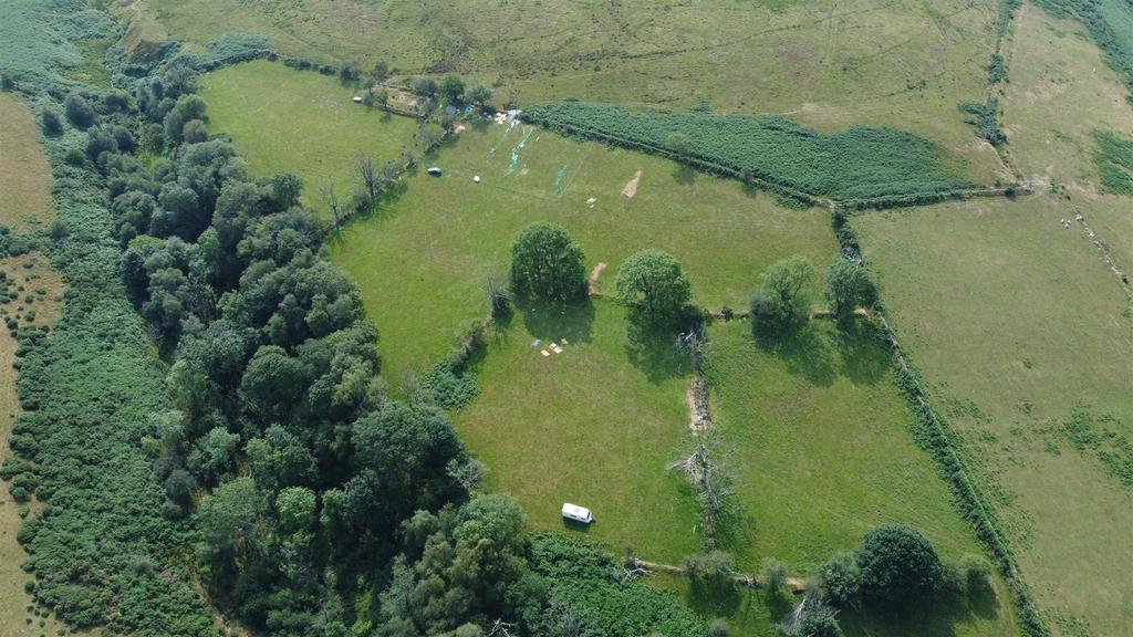 Land lying to the North of Nant Ceiliog - More