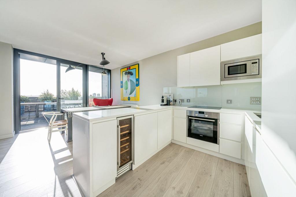 Apartment in London - View 5