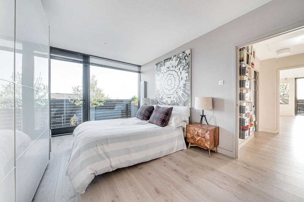 Apartment in London - More