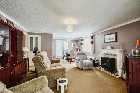 2 bedroom detached bungalow for sale, Beacon Park Close, SKEGNESS