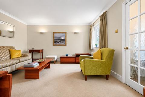 2 bedroom bungalow for sale, Grovebury Gardens, Park Street, St. Albans