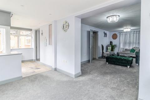 4 bedroom detached house for sale, Chicksands Avenue, Monkston, Milton Keynes