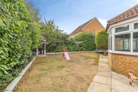 4 bedroom detached house for sale, Chicksands Avenue, Monkston, Milton Keynes