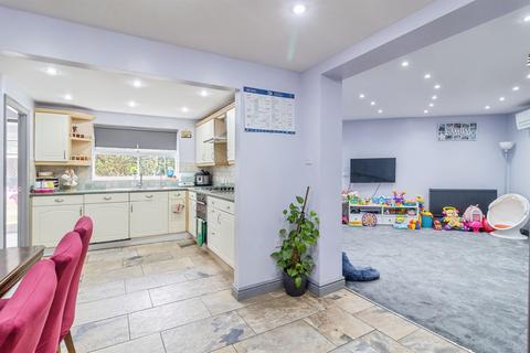 4 bedroom detached house for sale, Chicksands Avenue, Monkston, Milton Keynes
