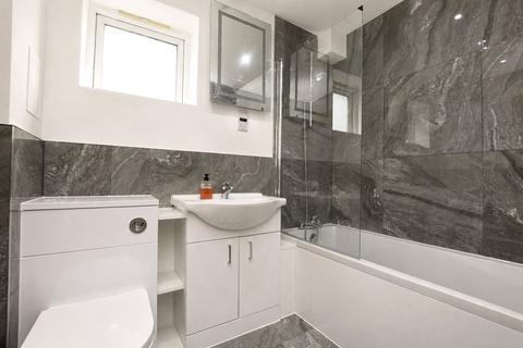 2 bedroom apartment to rent, Malt House Place, ROMFORD RM1
