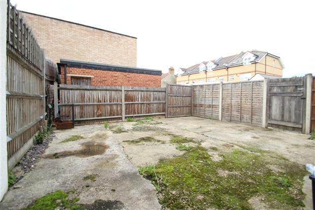 Apartment in Kent - View 3