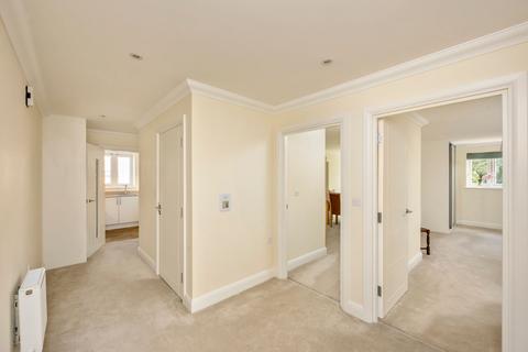 2 bedroom flat for sale, Bolnore Road, Fleur De Lis, RH16