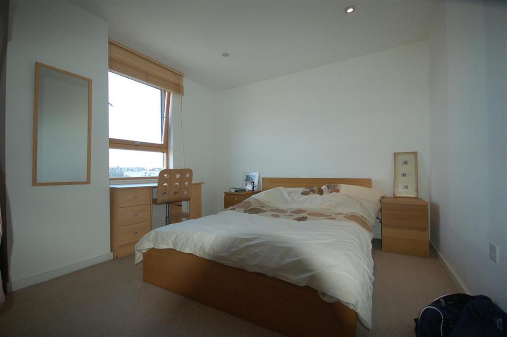 The Gateway North, Leeds, LS9 - View 4