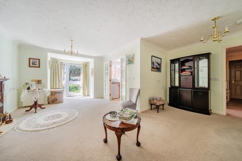 1 bedroom ground floor flat for sale, Georgian Court, Spalding, Lincolnshire, PE11