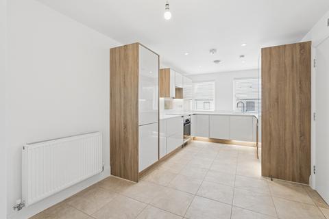 3 bedroom terraced house for sale, East Castle Street at Heyford Park, East Castle Street OX25
