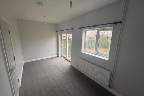 1 bedroom maisonette to rent, Evesham Road, Redditch B97
