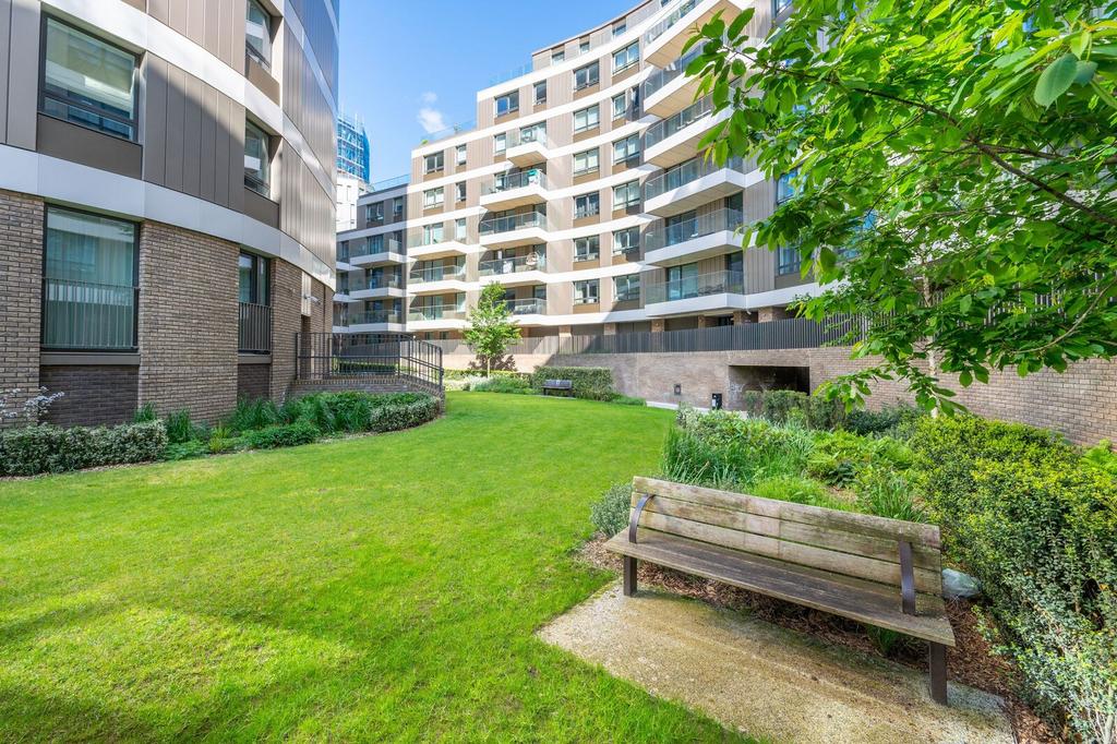 Apartment in WEMBLEY - View 4