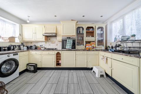 4 bedroom detached house for sale, Bexley Road, Erith