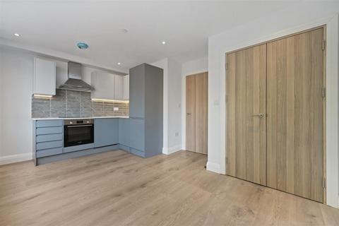 House to rent, Flat 24 Francis House, 760-762 Barking Road, London