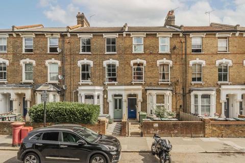 2 bedroom flat for sale, Victoria Road, London N4
