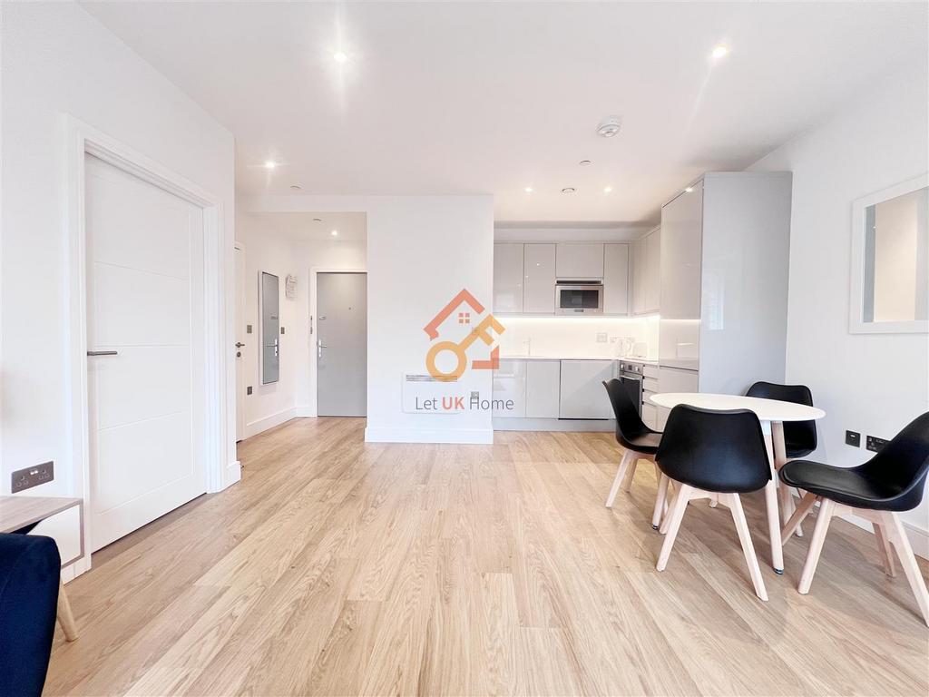 Apartment in Birmingham, West Midlands - View 5