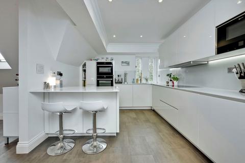 2 bedroom flat for sale, Ockham Lane, Cobham KT11