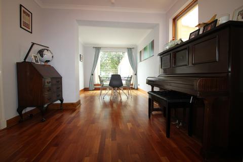 4 bedroom house to rent, Dalkeith Avenue, Glasgow, G64