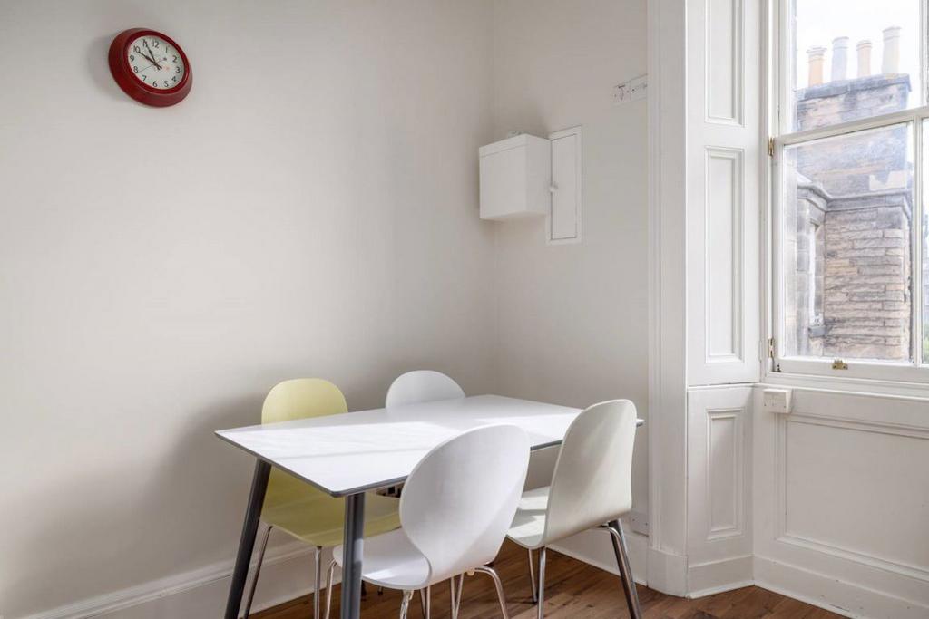 Apartment in Edinburgh, West Coates, West End - More