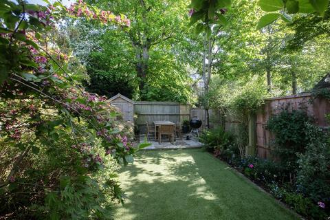 2 bedroom maisonette for sale, Ondine Road, Peckham, SE15