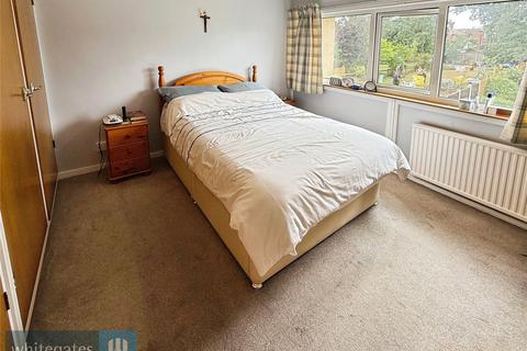 4 bedroom semi-detached house for sale, Limes Avenue, Staincross, S75