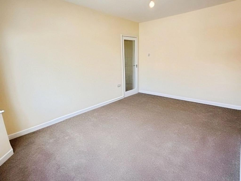 House in Oadby and Wigston, Oadby - More