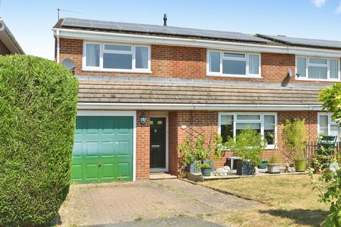 4 bedroom semi-detached house for sale, Glebe Road, Deanshanger, MILTON KEYNES