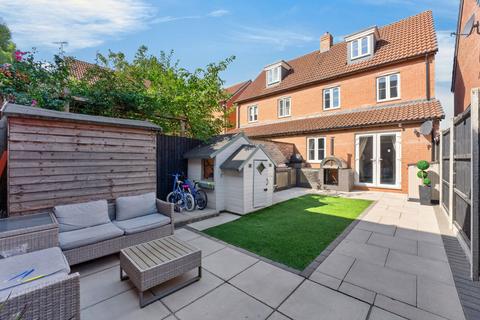 3 bedroom semi-detached house for sale, Brasher Drive, Kettering, NN15