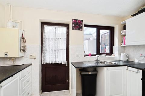 2 bedroom terraced house for sale, Market View, Market Place, Aylesham, Canterbury, CT3