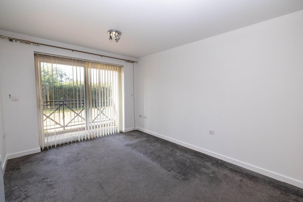 Apartment in Cardiff, Llanishen - View 3