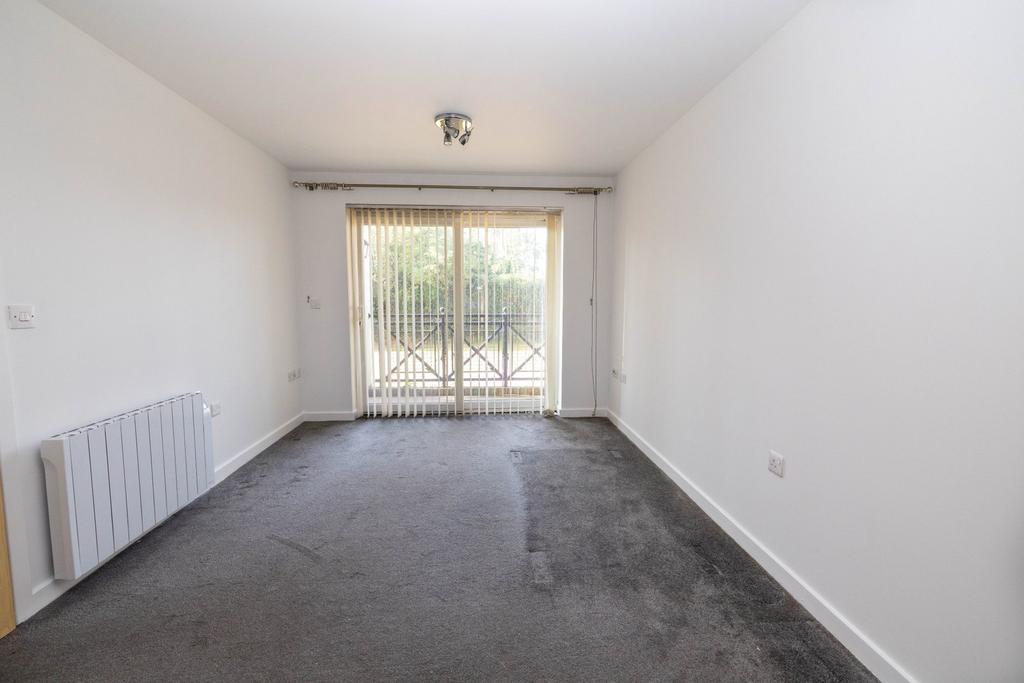Apartment in Cardiff, Llanishen - View 4