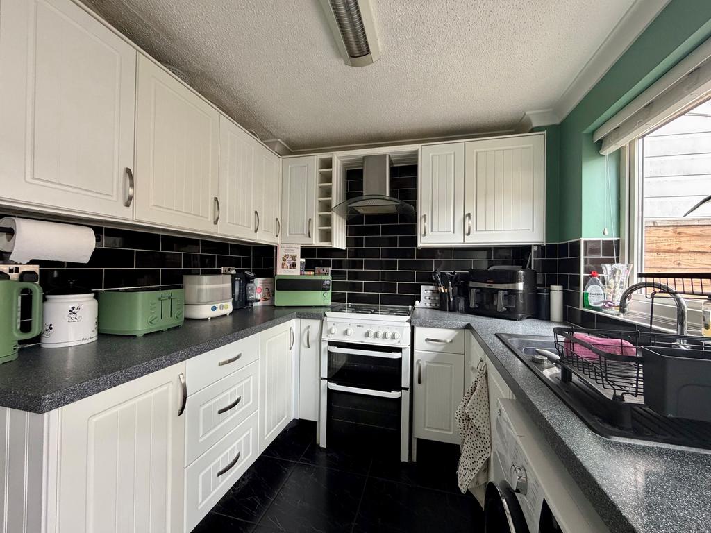 House in Southampton, Townhill Park - View 2