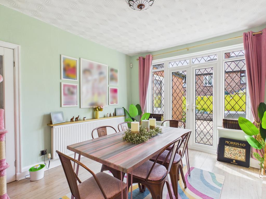 House in Oldham, Greater Manchester - View 6