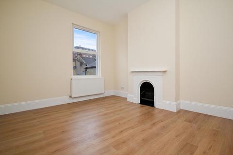 4 bedroom terraced house to rent, LONDON, NW2