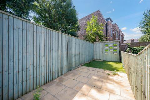 undefined, Kingston Road, Raynes Park SW20