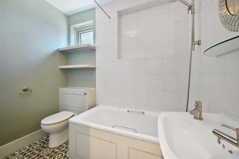 undefined, Kingston Road, Raynes Park SW20