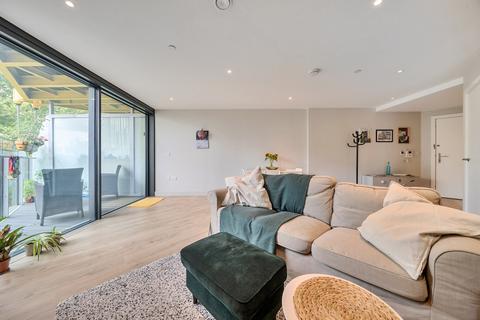 1 bedroom apartment for sale, Churchyard Row, London