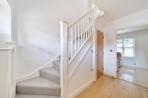 5 bedroom detached house for sale, Colnhurst Road, Watford, WD17