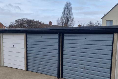 Garage to rent, Sparhawke, Letchworth Garden City SG6