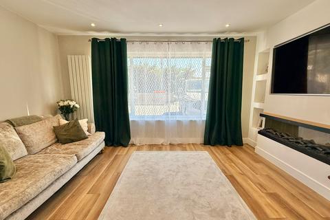 4 bedroom detached bungalow for sale, Laurel Lane, St. Leonards, BH24 2LR