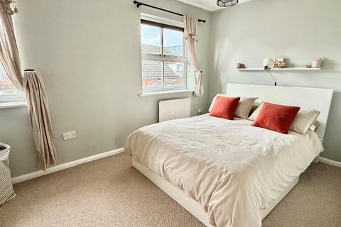 2 bedroom semi-detached house to rent, Hitchin Street, Biggleswade, SG18