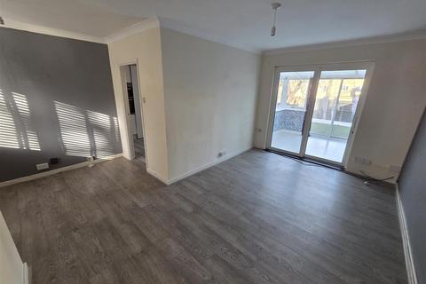 3 bedroom terraced house to rent, Matson Lane, Gloucester GL4