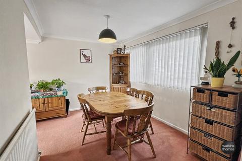 3 bedroom semi-detached house for sale, Oatfield Close, Hereford, HR4