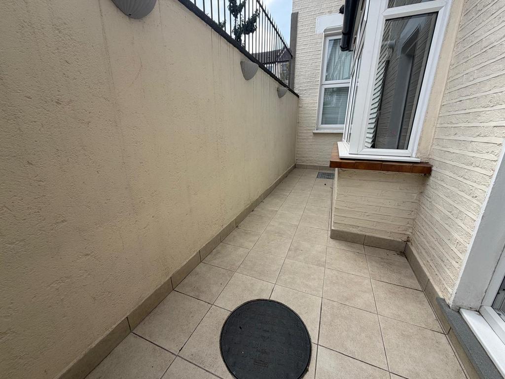 House in Lambeth - View 3