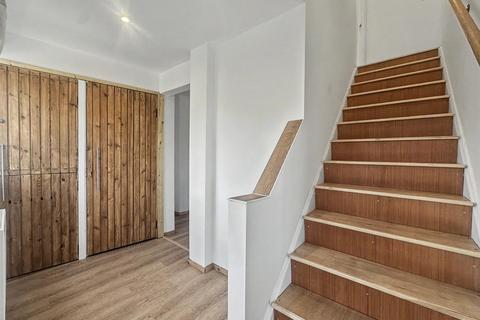 3 bedroom terraced house to rent, Gibbons Avenue, Stapleford, Nottingham