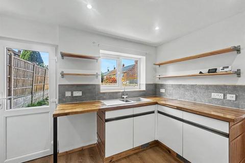 3 bedroom terraced house to rent, Gibbons Avenue, Stapleford, Nottingham
