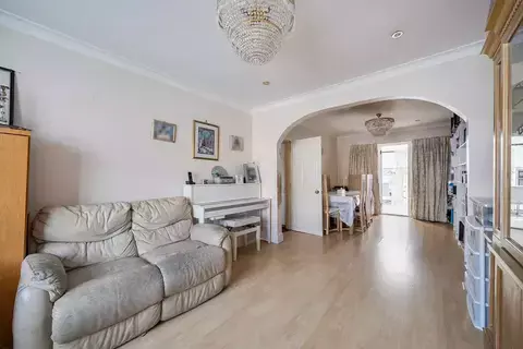 4 bedroom semi-detached house for sale, WYRE GROVE, EDGWARE HA8