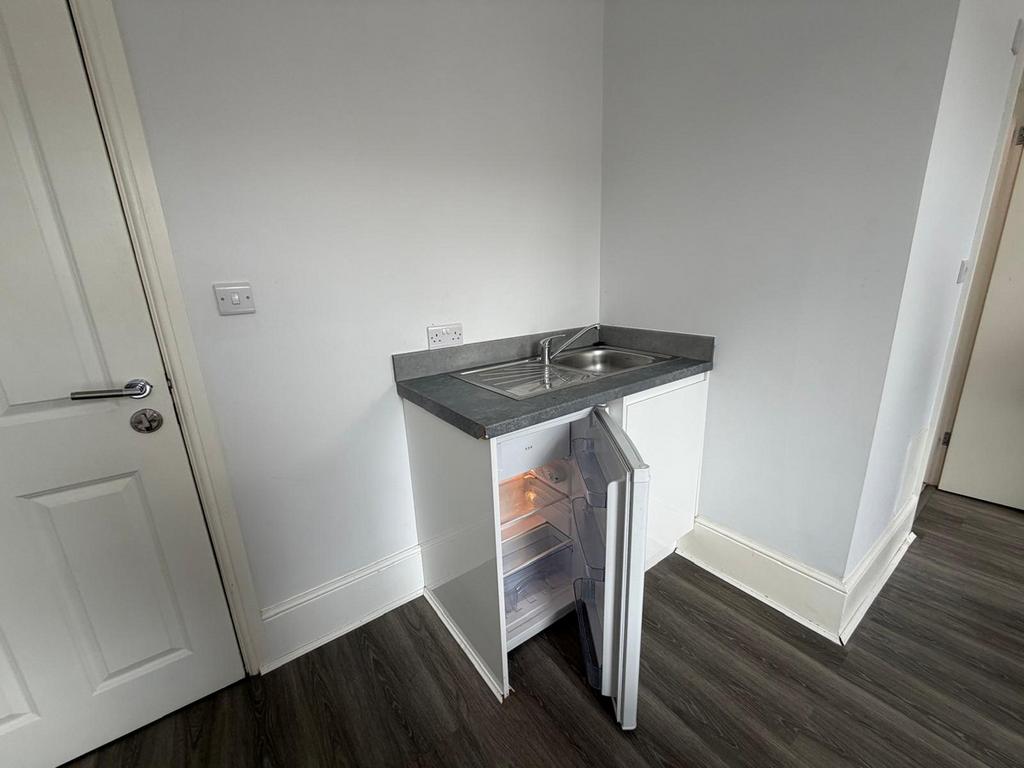 Apartment in London - View 5