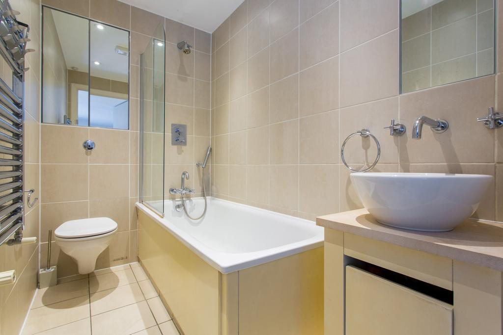 Apartment in London - View 5