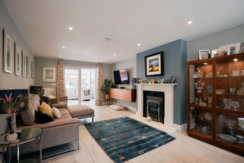 3 bedroom terraced house for sale, 2 Home Farm, St. Peter JE3